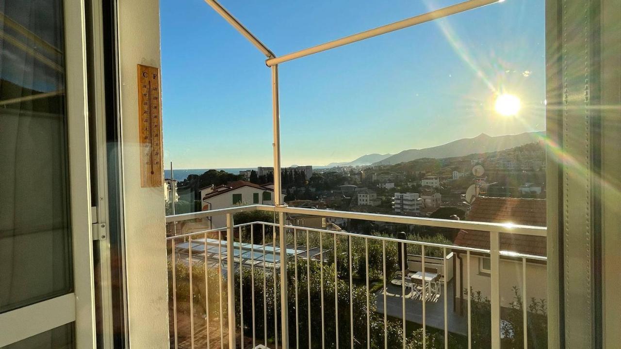 Appartamento Melograno "A Casa Felice" Pietra Ligure Exterior photo