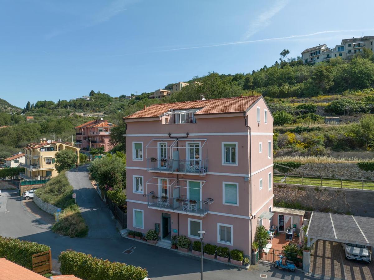 Appartamento Melograno "A Casa Felice" Pietra Ligure Exterior photo