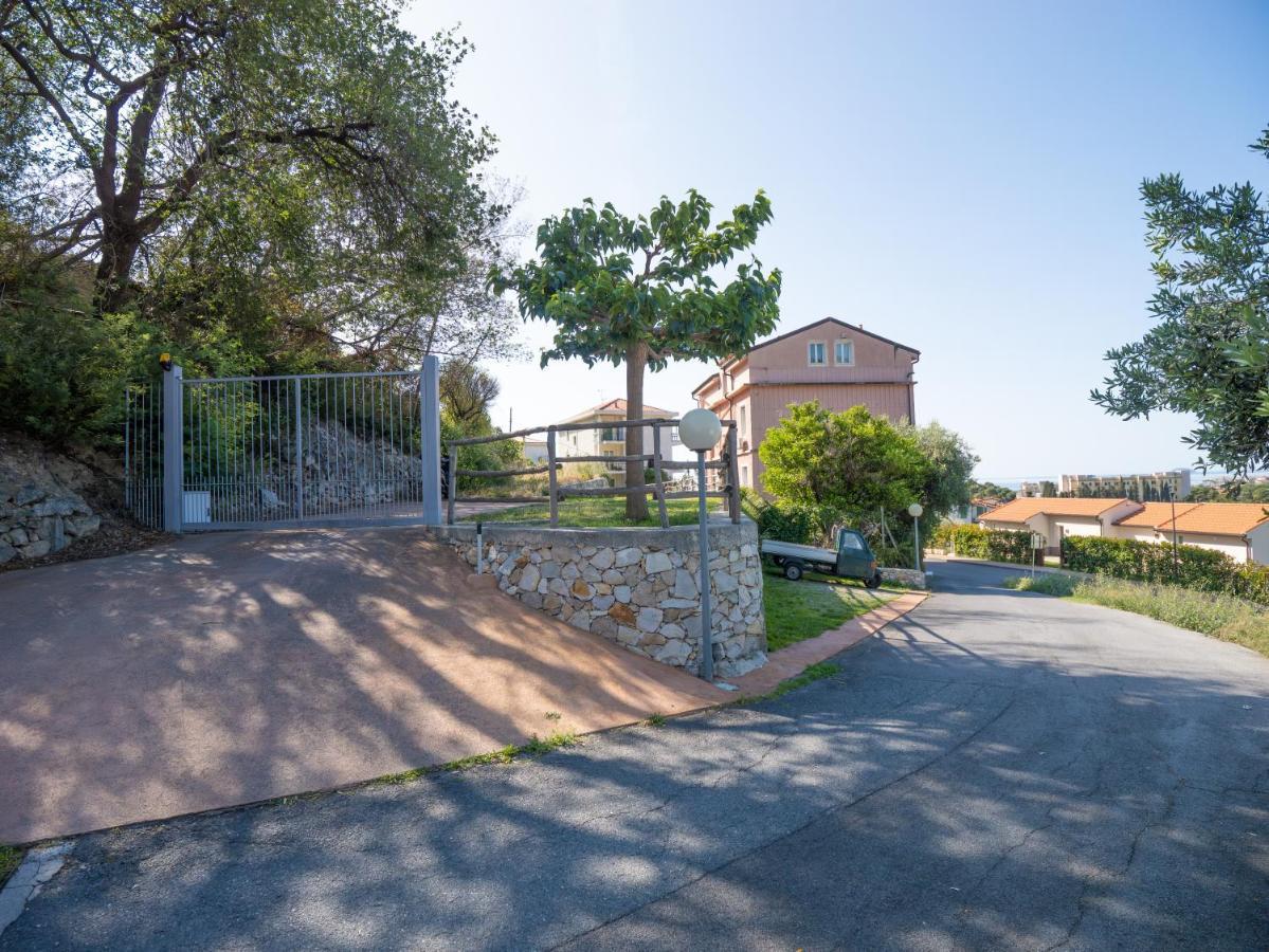 Appartamento Melograno "A Casa Felice" Pietra Ligure Exterior photo